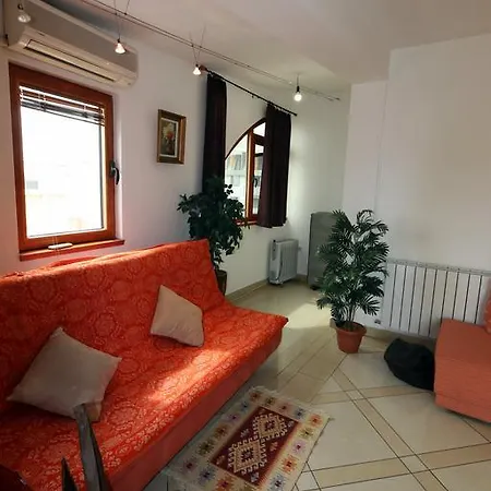 Center Apartment *
